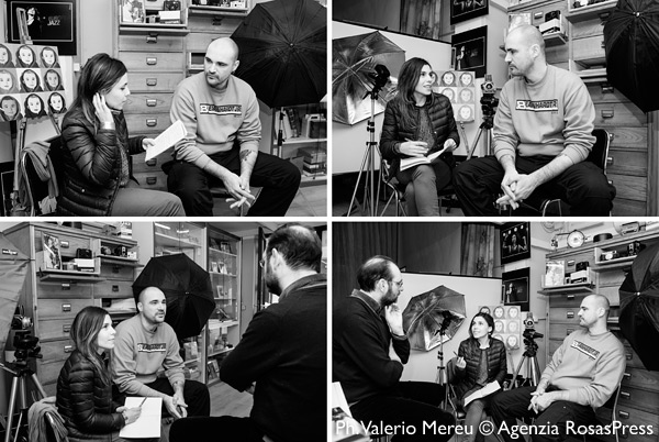 Maria Letizia Mereu intervista Stefano Non per Nadir presso lo studio fotografico "Agenzia RosasPress" di Mario Rosas. Sequenza fotografica di Valerio Mereu